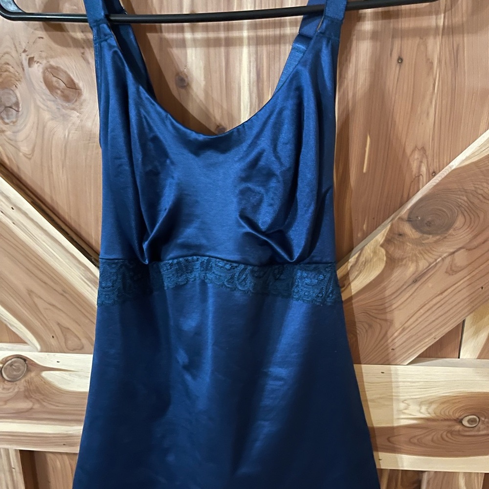Ruby ribbon size 42 cami